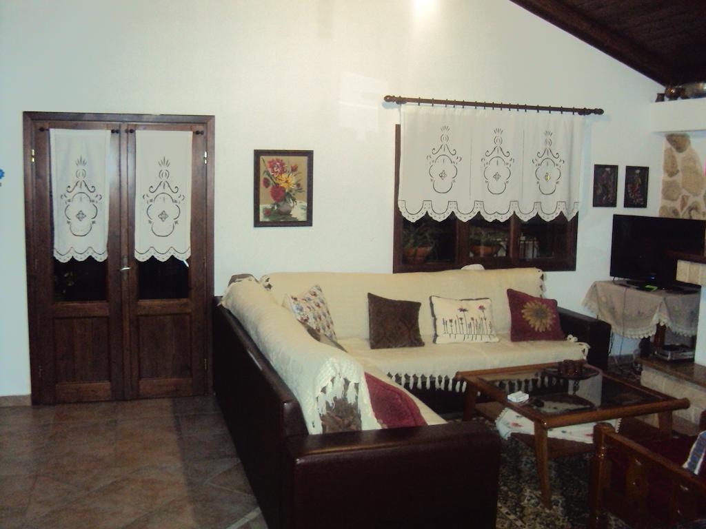 Vassilis Guesthouse Rapsáni Dış mekan fotoğraf